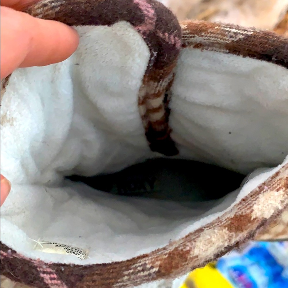 Insulated Roxy Boots - Picture 4 of 6